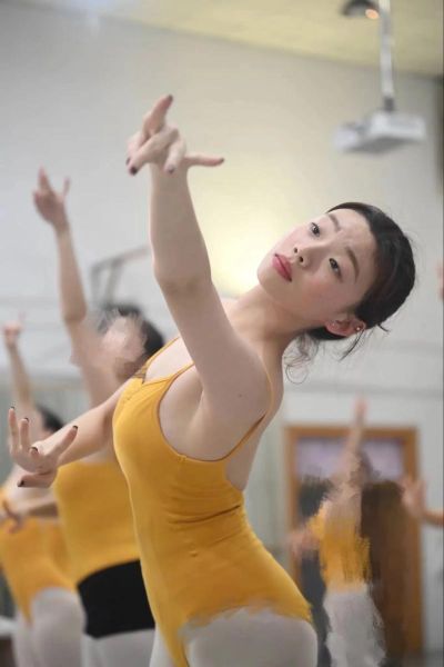 舞蹈艺术生考什么_舞蹈艺术生就业前景