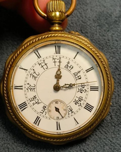 历史钟表图片大全_如何辨别古董钟表年代