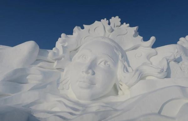 雪雕艺术怎么学_雪雕工具哪里买