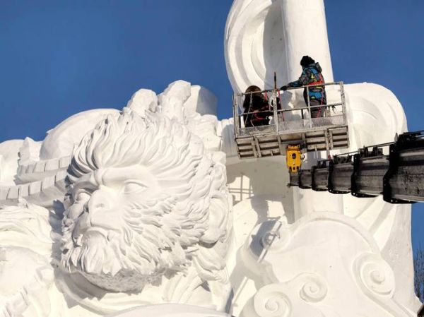 雪雕艺术怎么学_雪雕工具哪里买