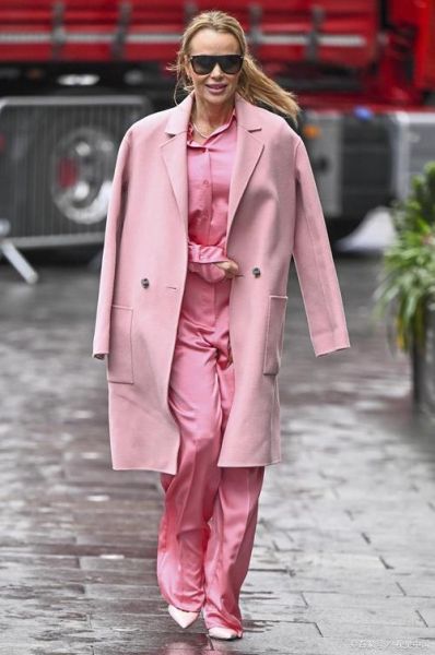 艺术感服装怎么搭配_艺术感服装适合什么场合