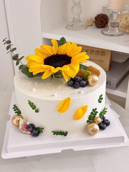 艺术花朵蛋糕怎么做_适合送女生的生日蛋糕推荐