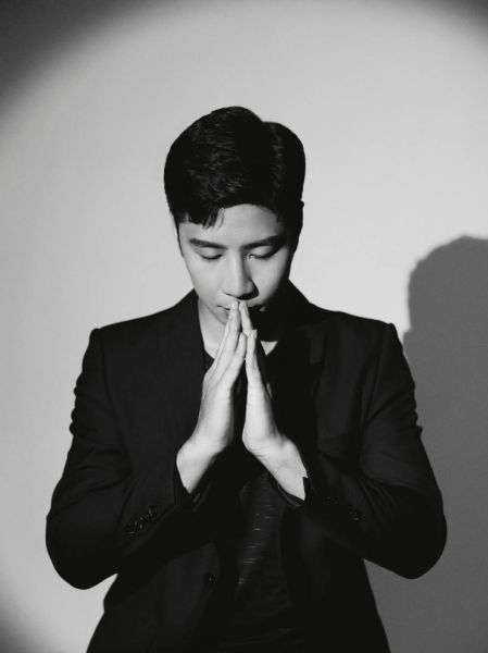 男生日常生活照怎么拍_男生拍照姿势有哪些