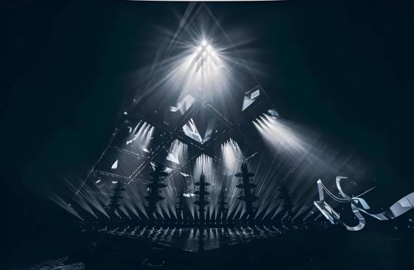 舞台光影艺术如何营造氛围_舞台灯光设计技巧有哪些