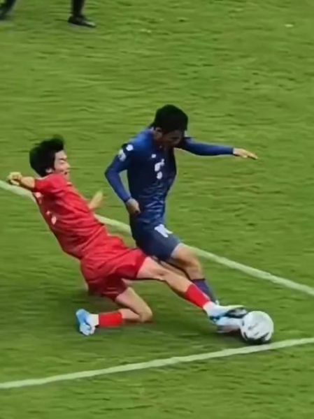 铲球艺术_如何优雅地铲球不犯规