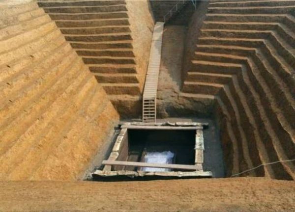 挖墓历史讲解大全_古墓发掘全过程揭秘