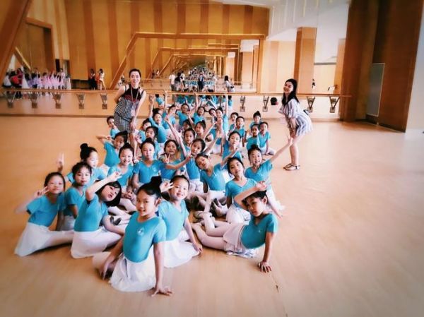 妈妈艺术营值得参加吗_如何报名妈妈艺术营