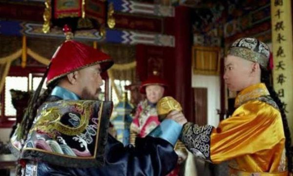 康熙皇帝如何擒鳌拜_康熙智除权臣全过程